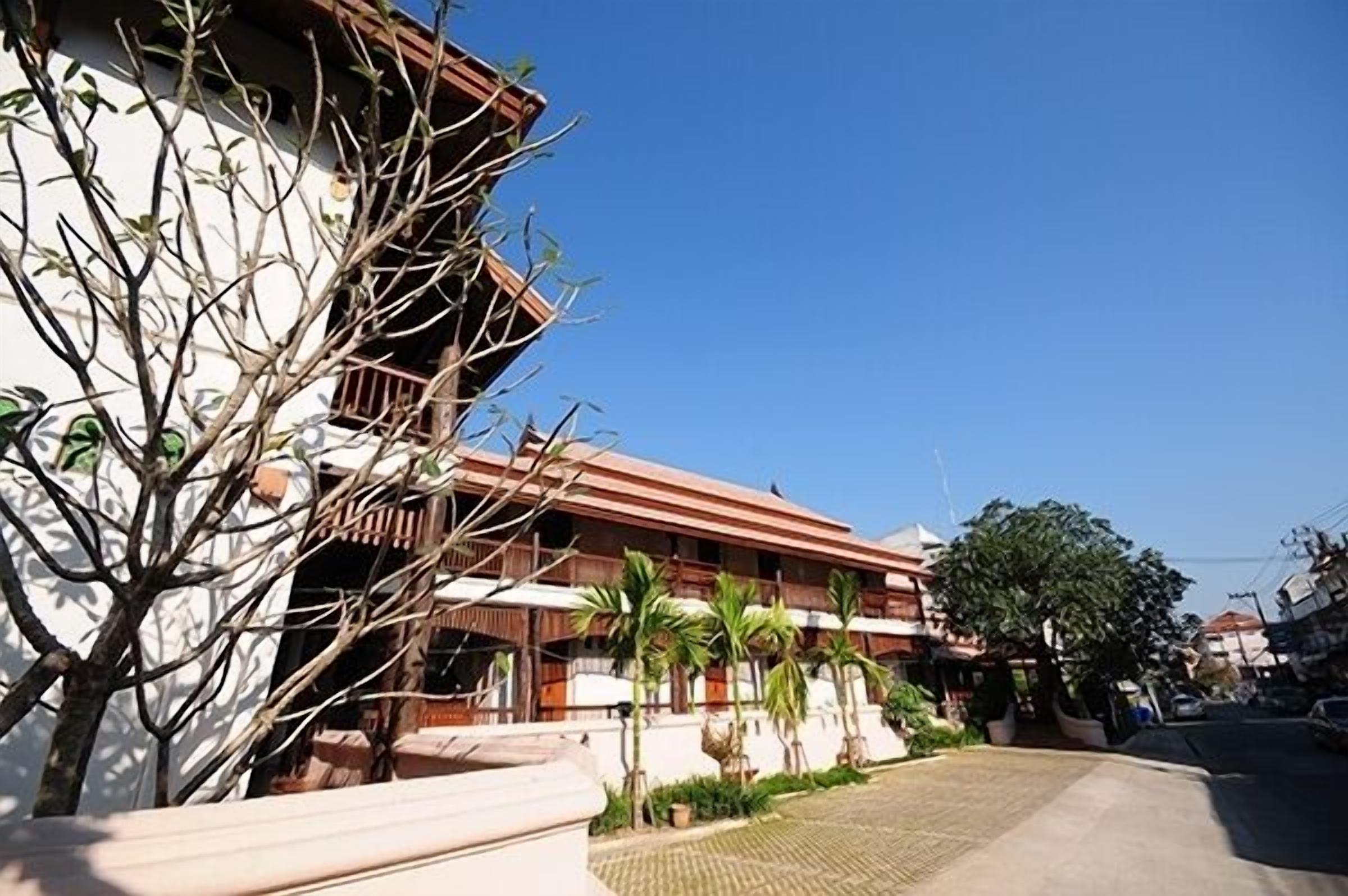 Villa Korbhun Khinbua — Photos 1